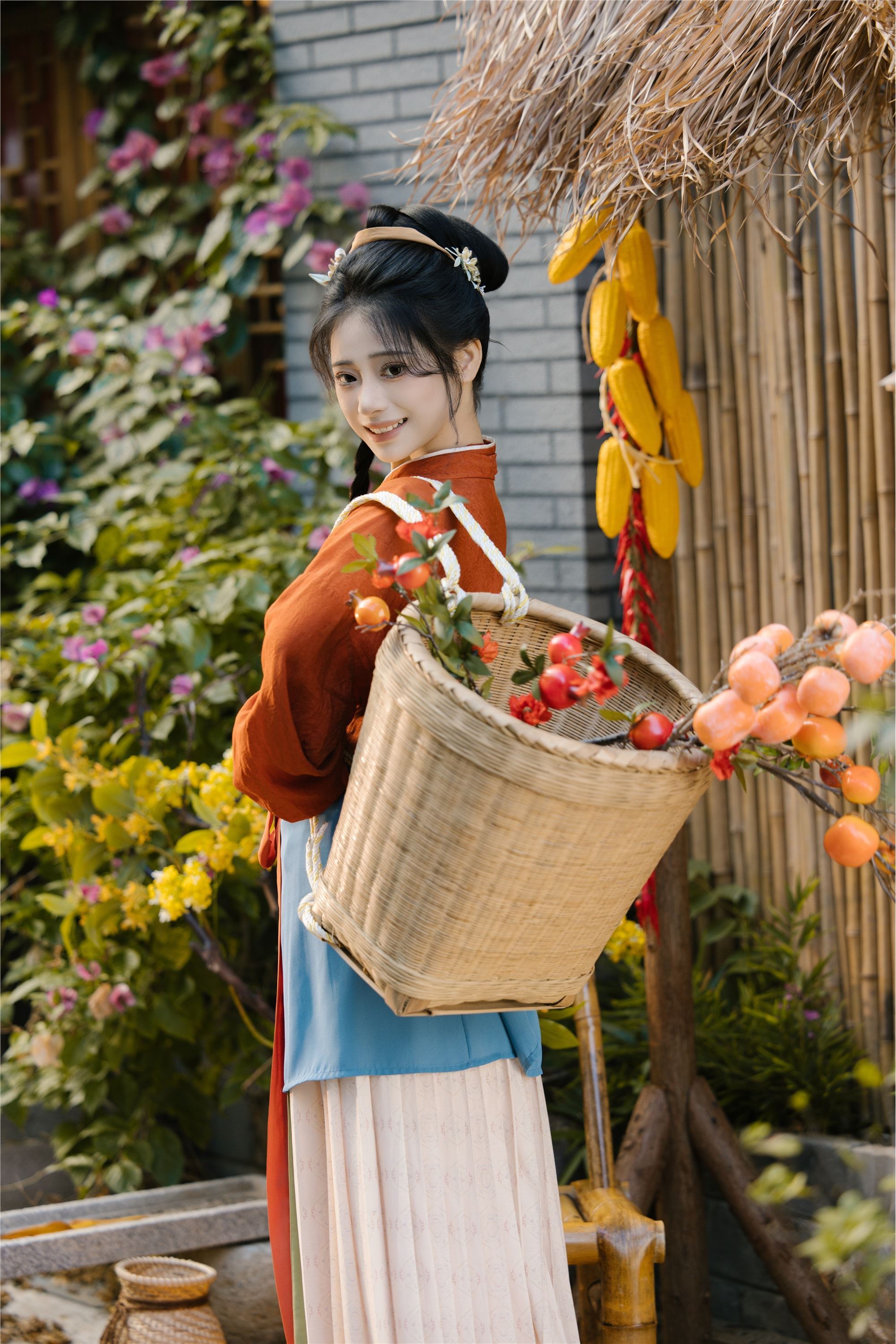 YITUYU艺图语 2025.01.18 晒秋 衔鹿